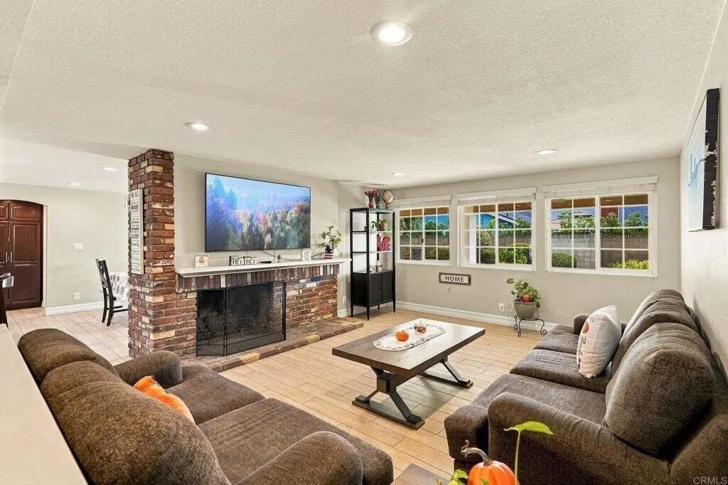 House in Placentia, California, United States 5 - 18847202