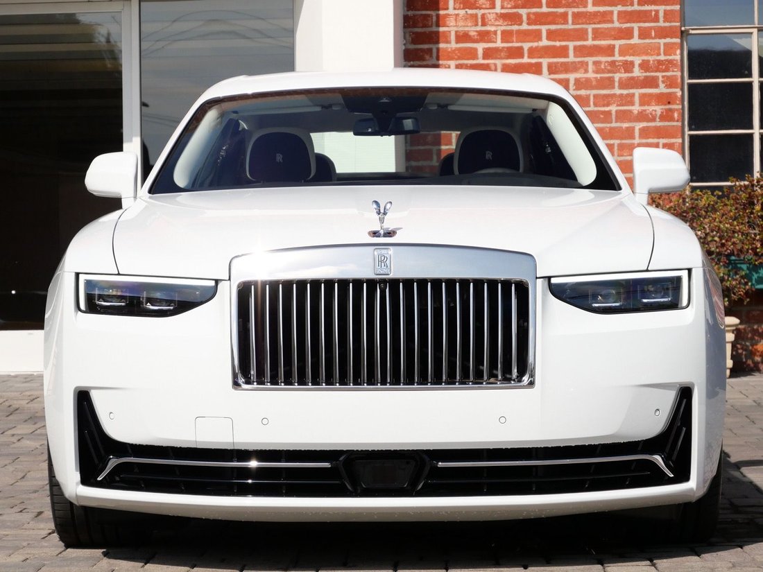 Sedan in Beverly Hills, CA, United States 5 - 18850293