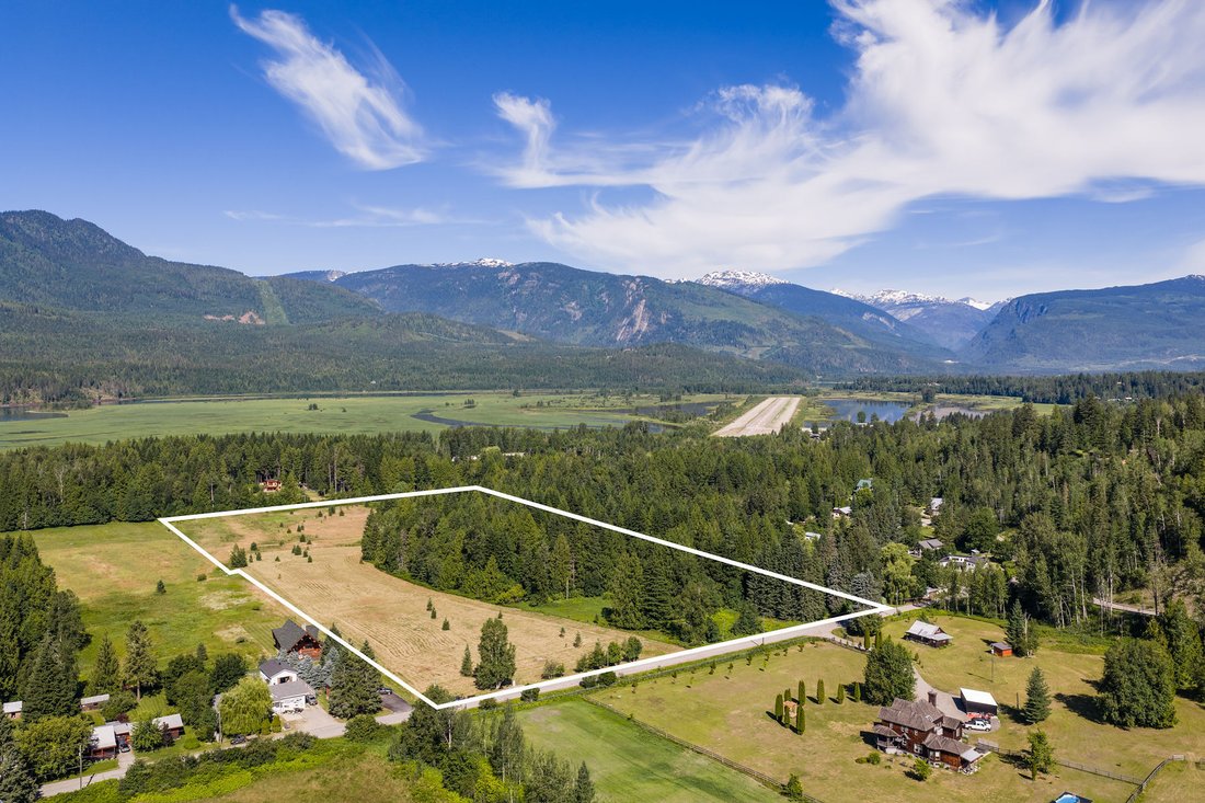Terreno a Revelstoke, Columbia Britannica, Canada 1 - 18855112