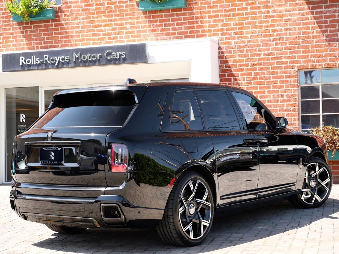 Suv in Beverly Hills, CA, United States 2 - 18850289