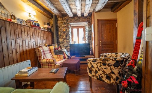 Azienda agricola a Naut Aran, Catalogna, Spagna 1