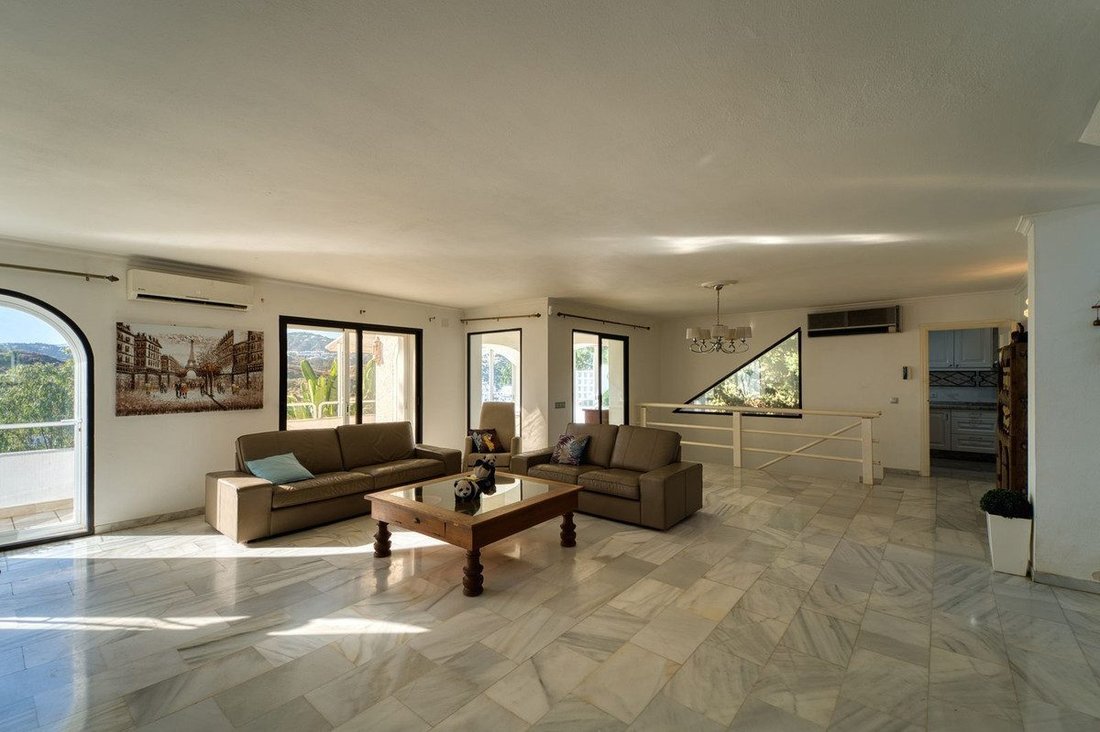 Villa in Nueva Andalucia, Marbella, Spain 5 - 18857025