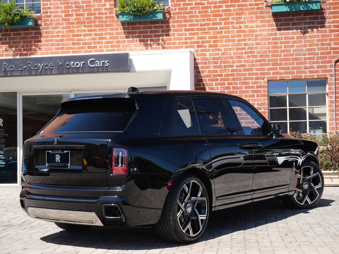 Suv in Beverly Hills, CA, United States 2 - 18850282