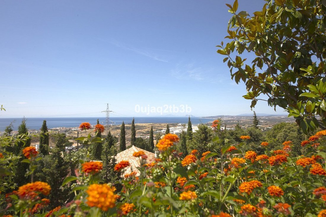 Villa in Estepona, Andalusien, Spanien 1 - 18862726