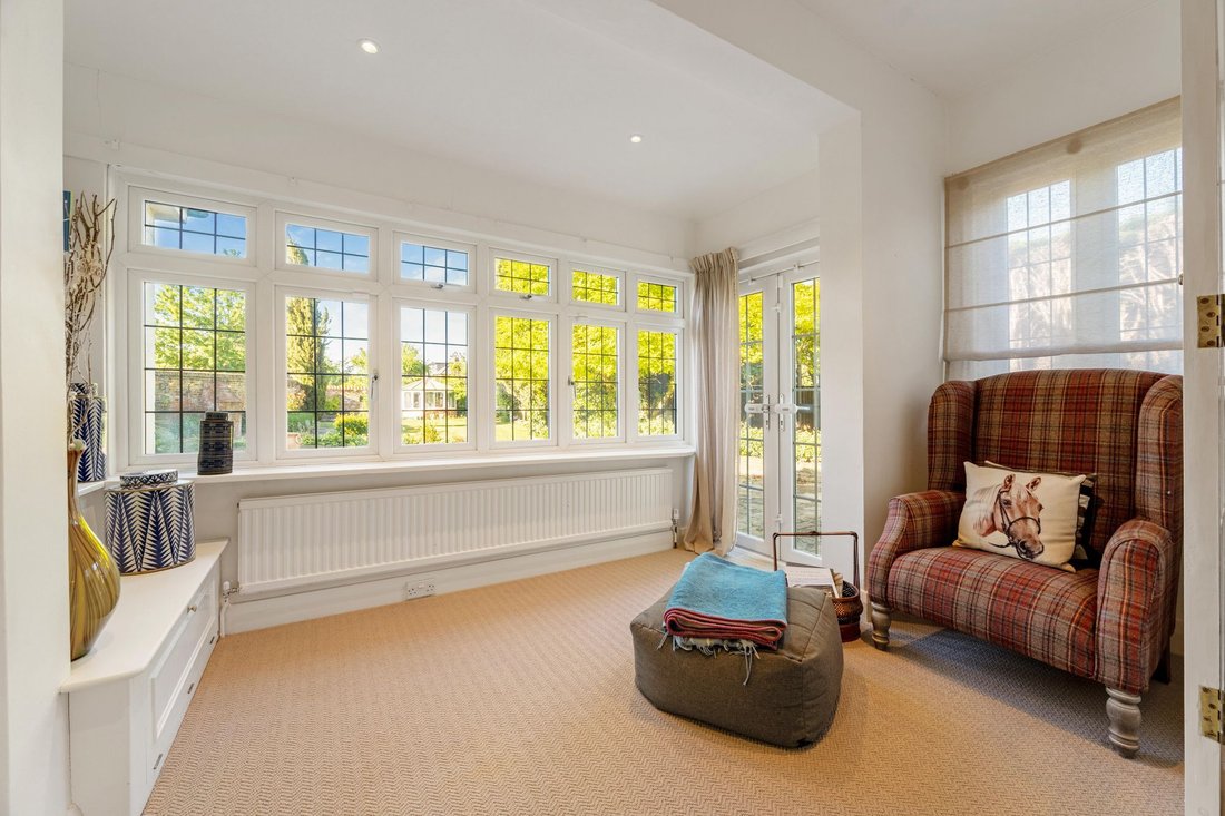 House in Datchet, England 4 - 18845529