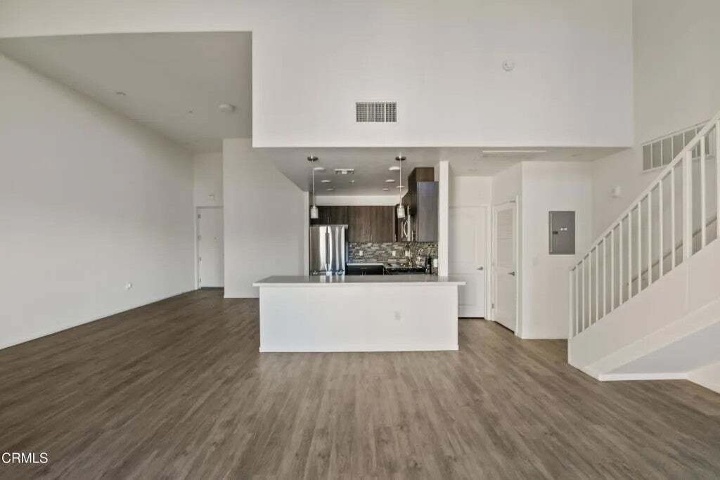 Condo in Glendale, California, United States 4 - 18855635