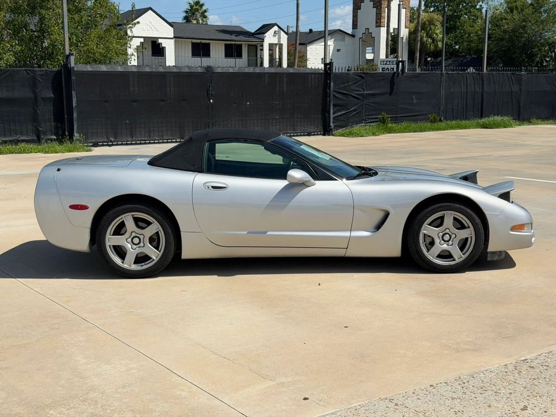 Cabriolet in Houston, TX, United States 4 - 16552955