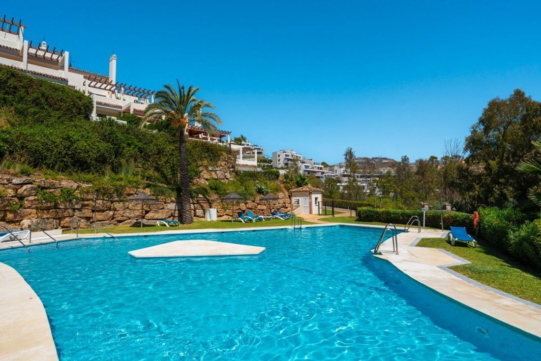Appartement à Puerto Banús, Marbella, Espagne 2 - 18857062