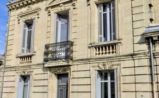 House in Mairie Bourg, Begles, France 1