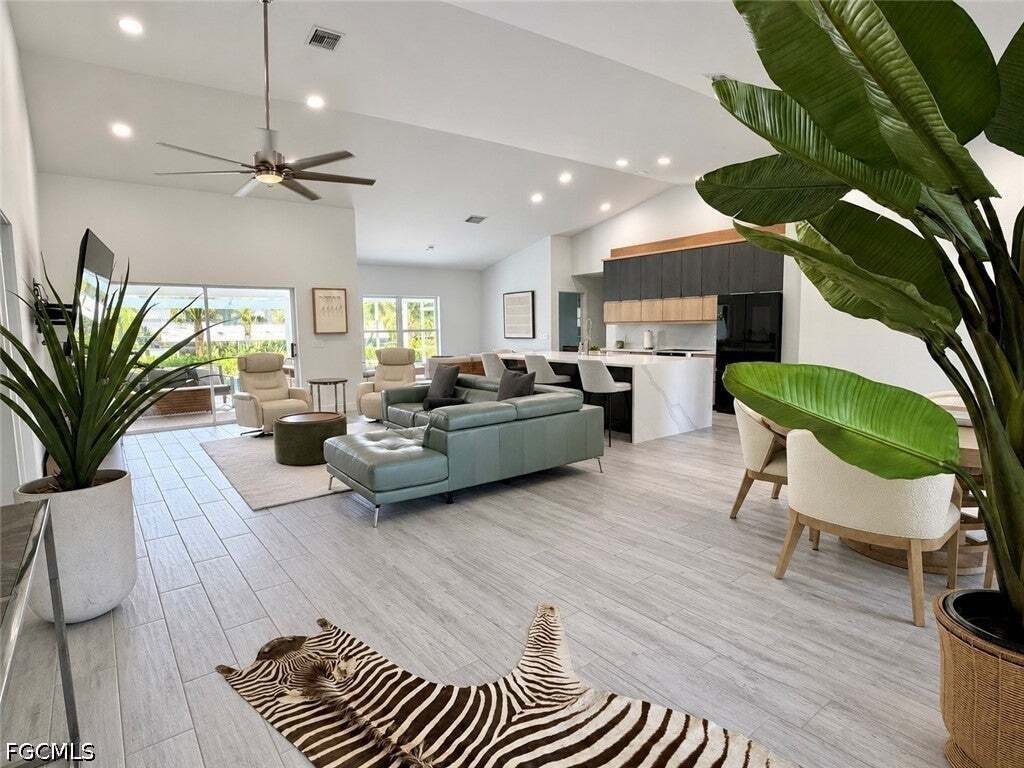 House in Cape Coral, Florida, United States 3 - 18354011