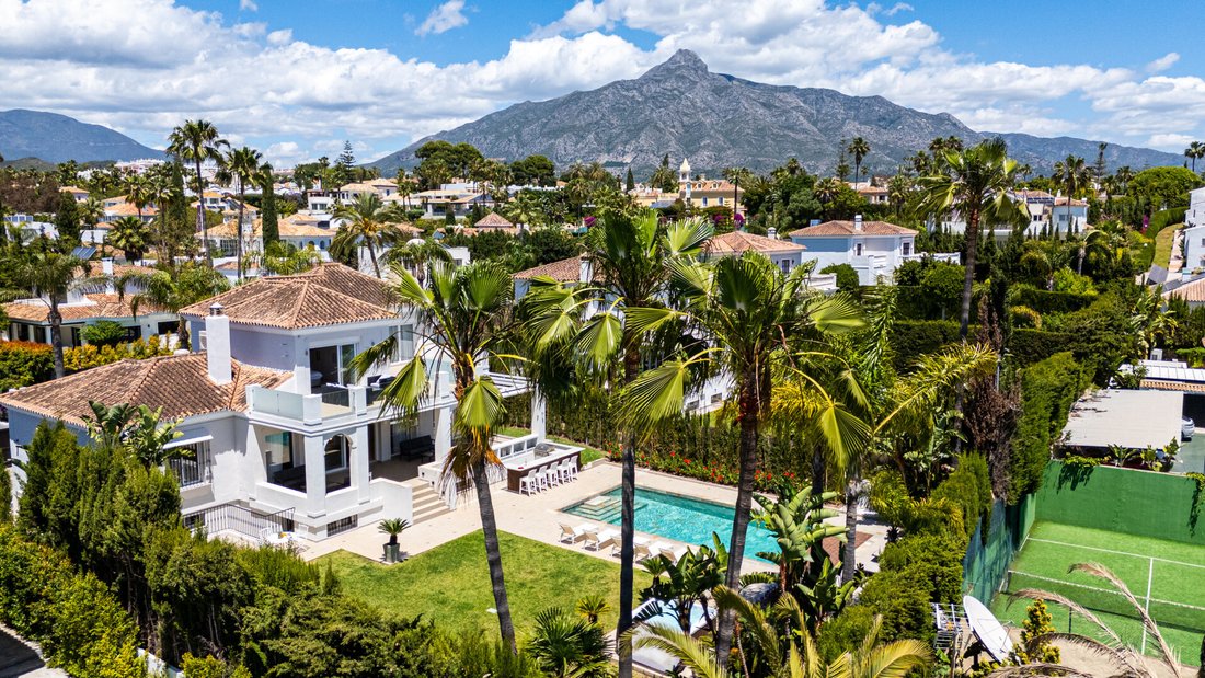 Villa in Nueva Andalucia, Marbella, Spain 2 - 18855032