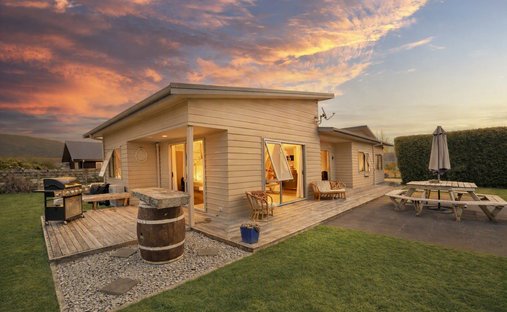Kinloch, Waikato, New Zealand 1