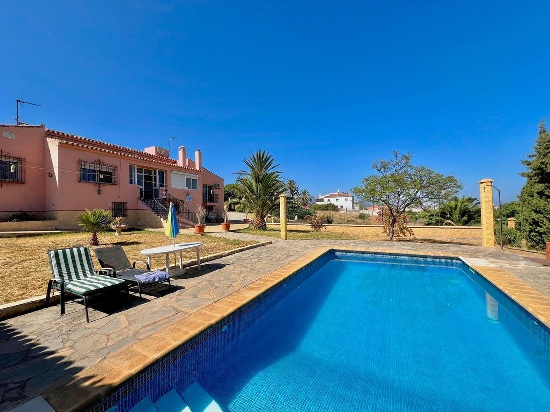 Villa in Estepona, Andalusia, Spain 1 - 18857323