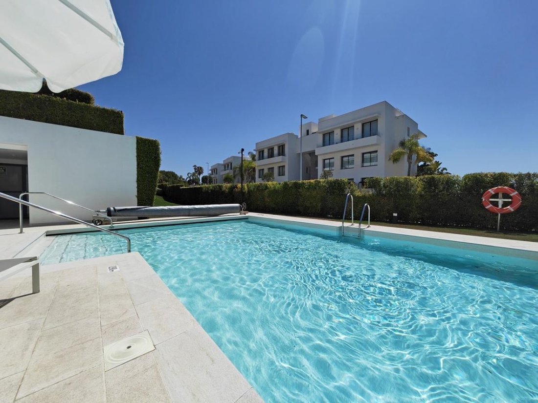 Appartamento a Estepona, Andalusia, Spagna 2 - 18863075