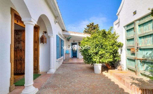 Villa en San Pedro Alcántara, Andalucía, España 1
