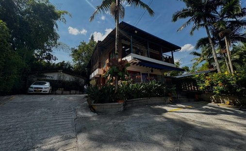 Casa en Envigado, Antioquia, Colombia 1