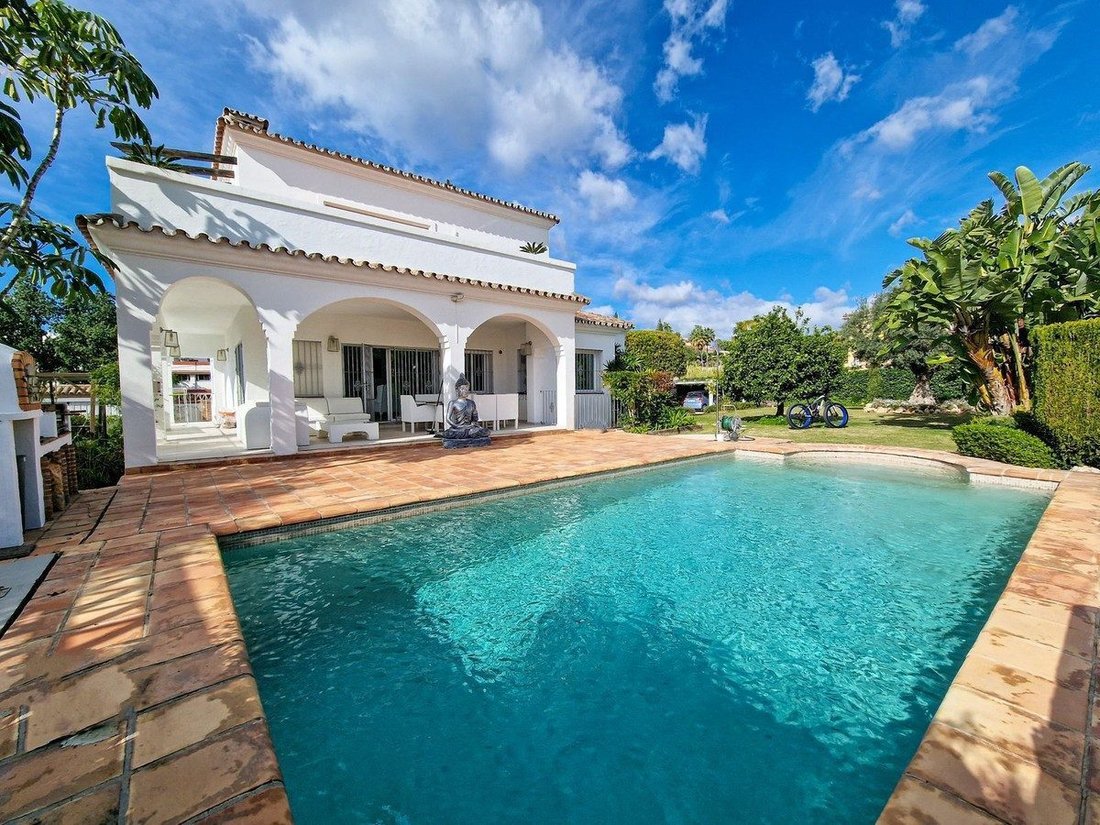Villa a Bel-Air, Estepona, Andalusia 1 - 18859424