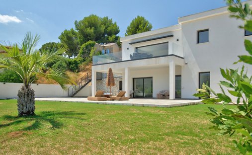 Villa a Centro-Pie d'Autry, Allauch, Francia 1