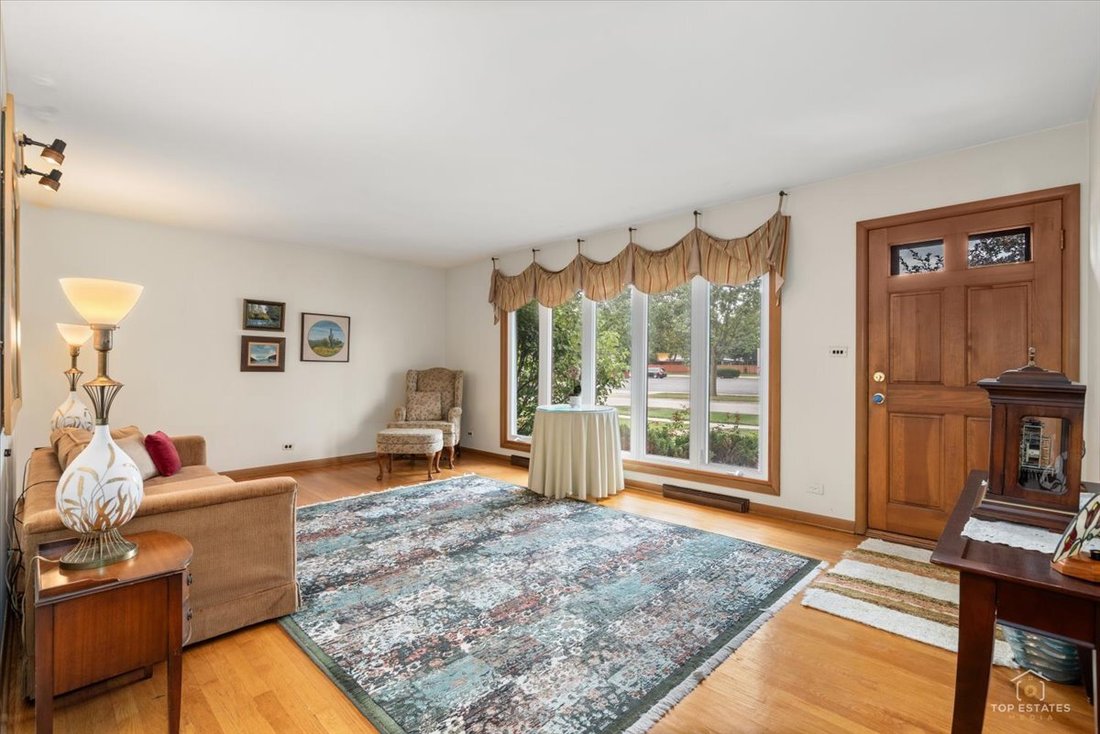 House in Mount Prospect, Illinois, United States 5 - 18850391