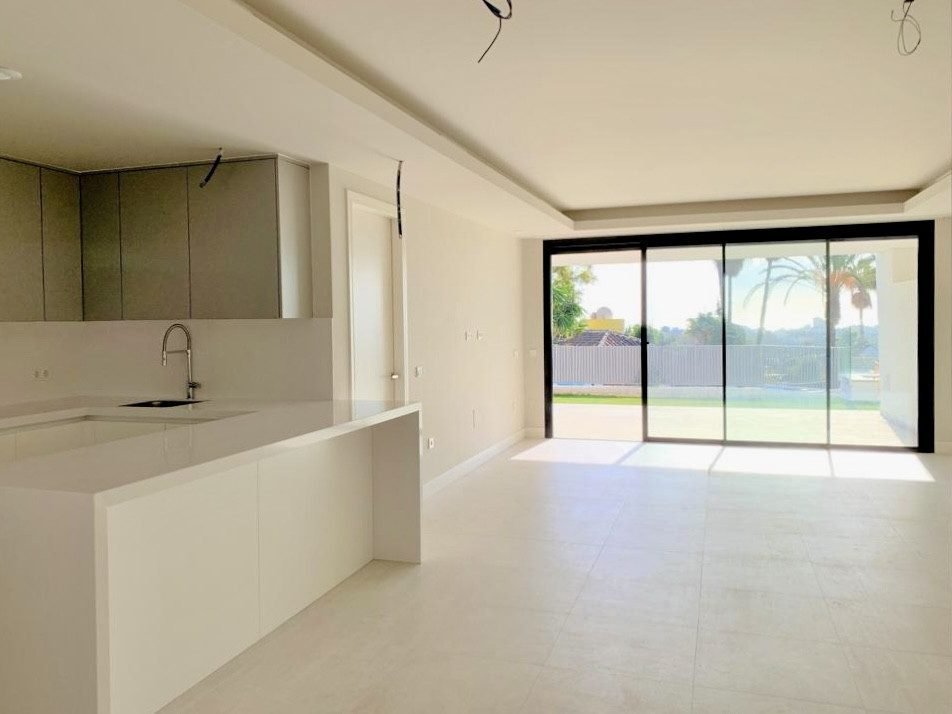 Apartment in Nueva Andalucia, Marbella, Spain 4 - 18860203