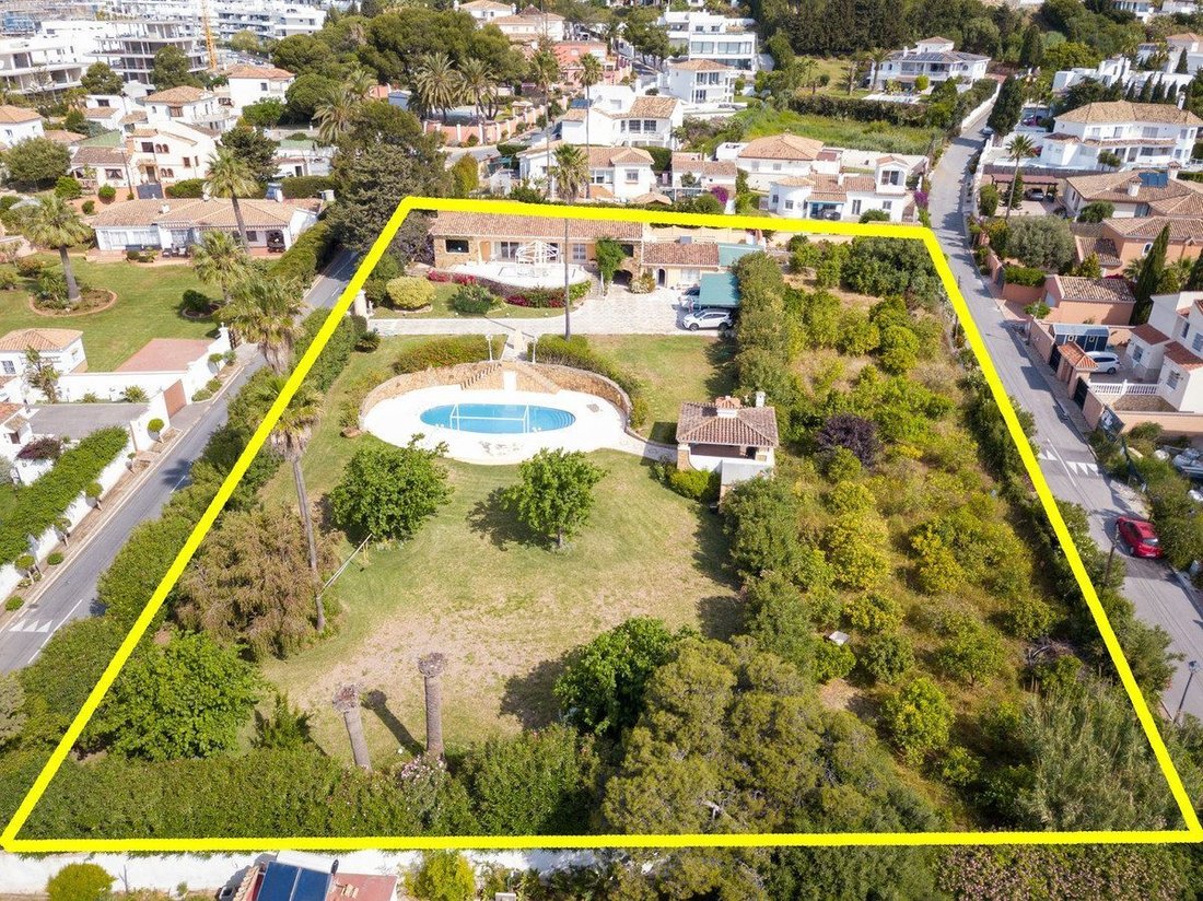 Villa a Estepona, Andalusia, Spagna 1 - 18857270