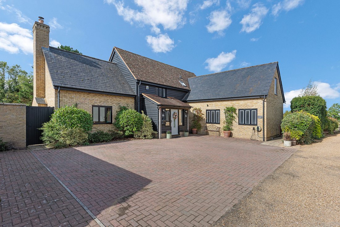 House in Old Hurst, England 2 - 18850018