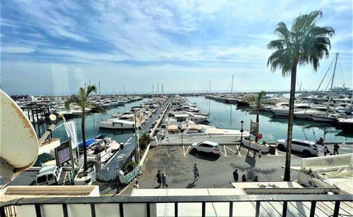 Maison de ville à Puerto Banús, Marbella, Espagne 1
