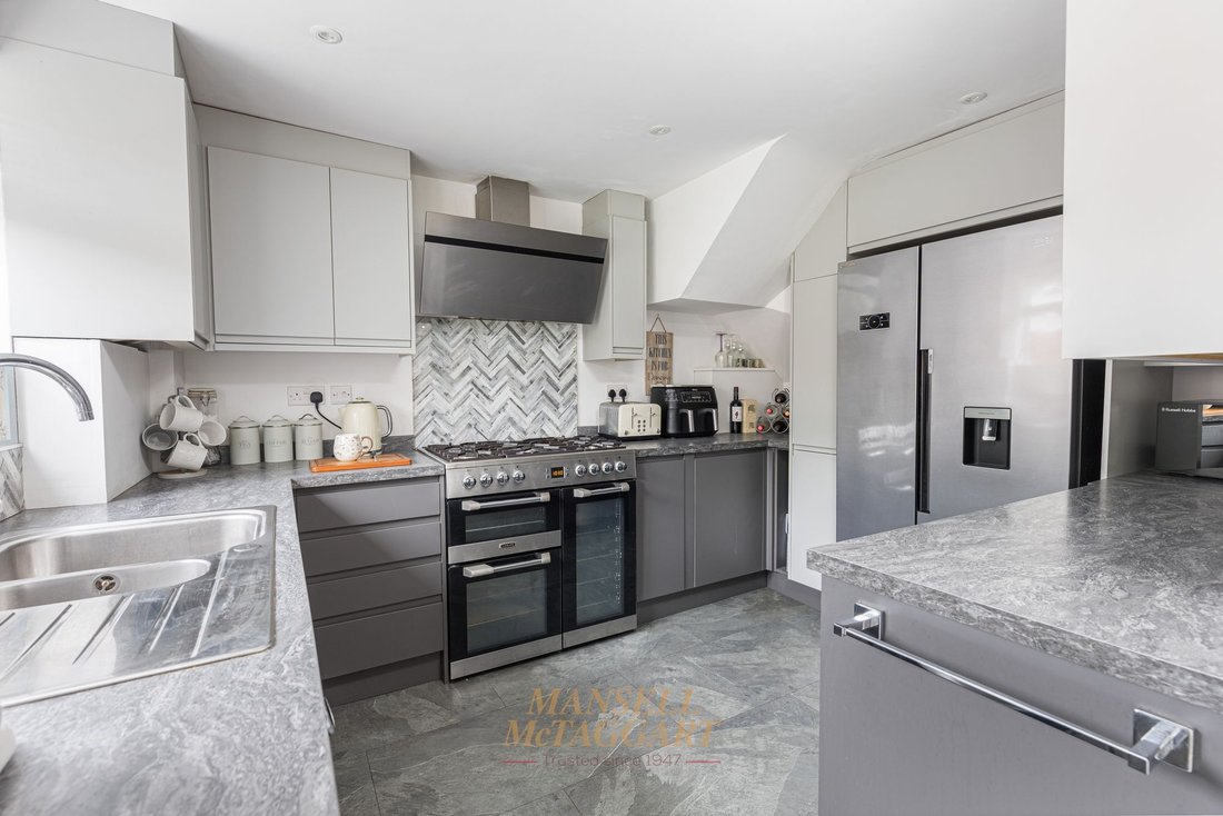 Casa a Pound Hill, Crawley, Inghilterra 2 - 18843965