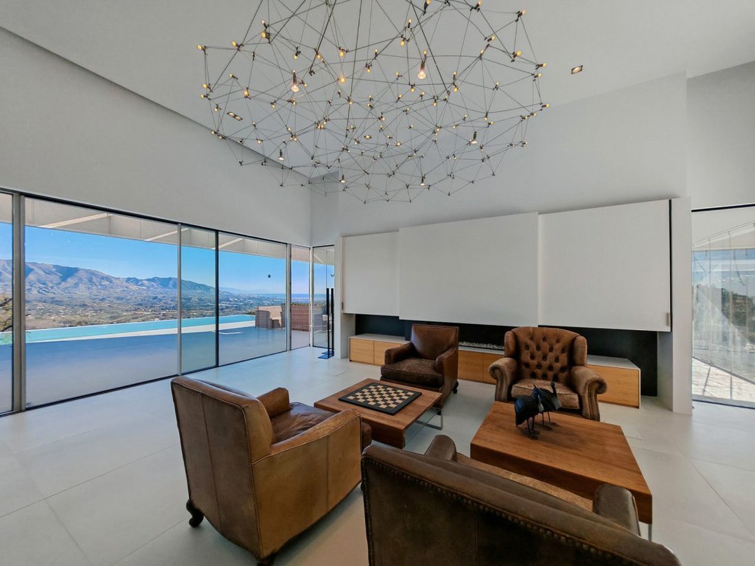 Villa à Elviria-Cabopino, Marbella, Espagne 2 - 18863019