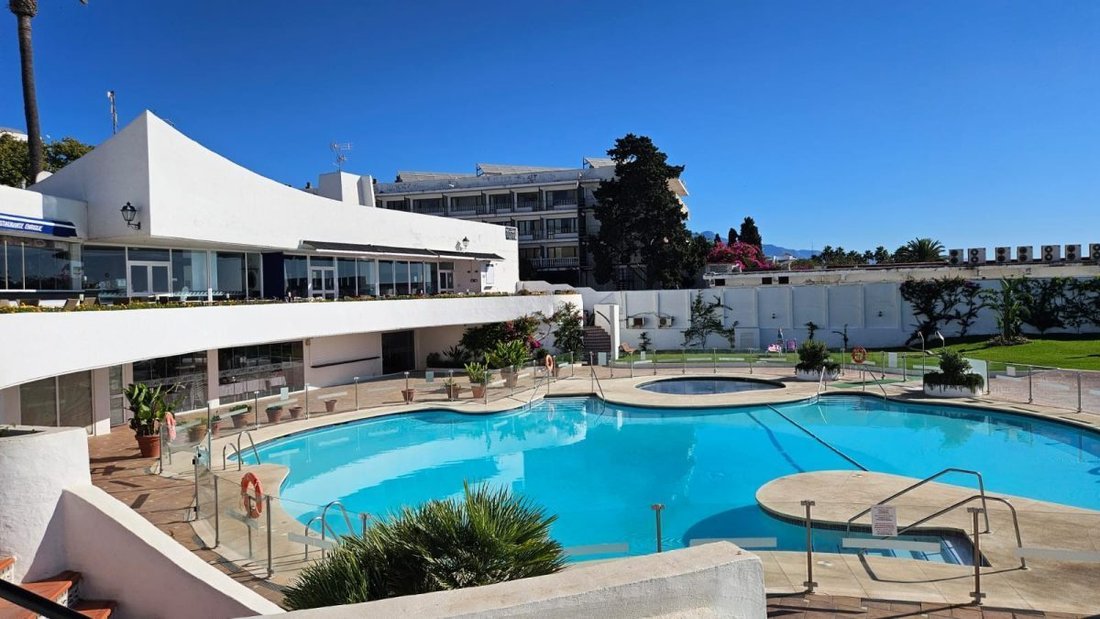 Villa in Cancelada, Estepona, Andalusien 1 - 18857316
