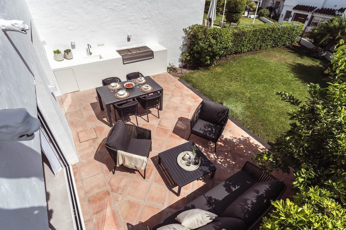 Townhouse en Nueva Andalucía, Marbella, España 2 - 18857633