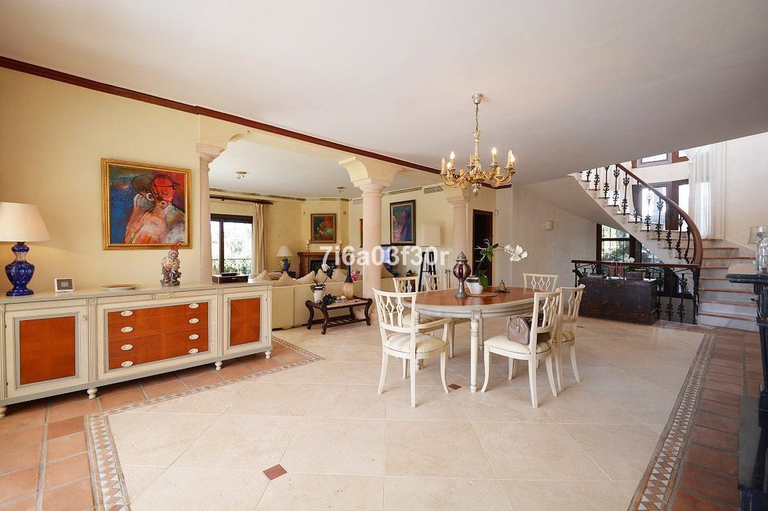 Villa à Puerto Banús, Marbella, Espagne 4 - 18861644