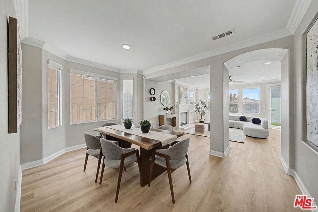 House in Signal Hill, California, United States 5 - 18845393