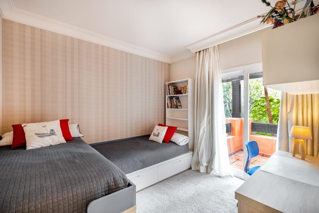Apartment in Puerto Banus, Marbella, Spain 2 - 18860021