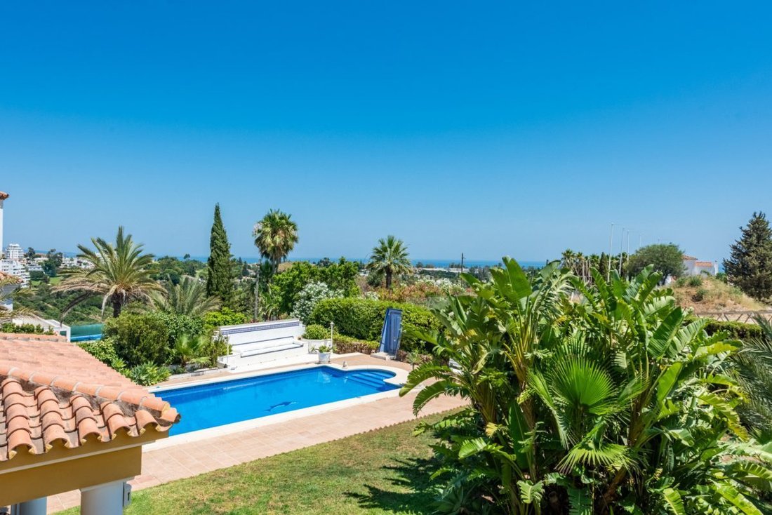 Villa in Estepona, Andalusien, Spanien 2 - 18858060