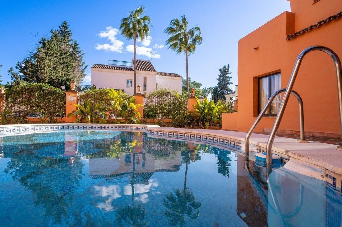 Appartamento a Estepona, Andalusia, Spagna 1 - 18857184