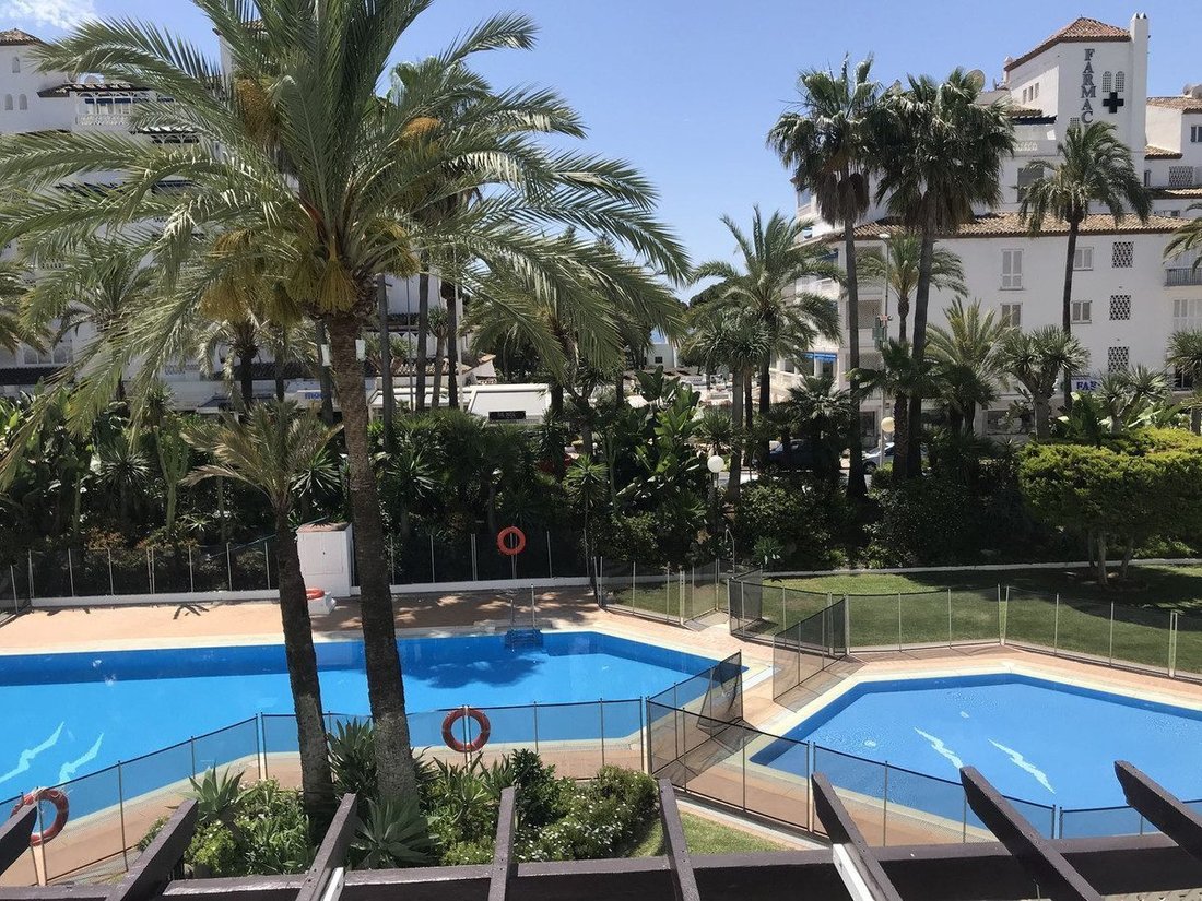 Appartamento a Puerto Banus, Marbella, Spagna 2 - 18857080