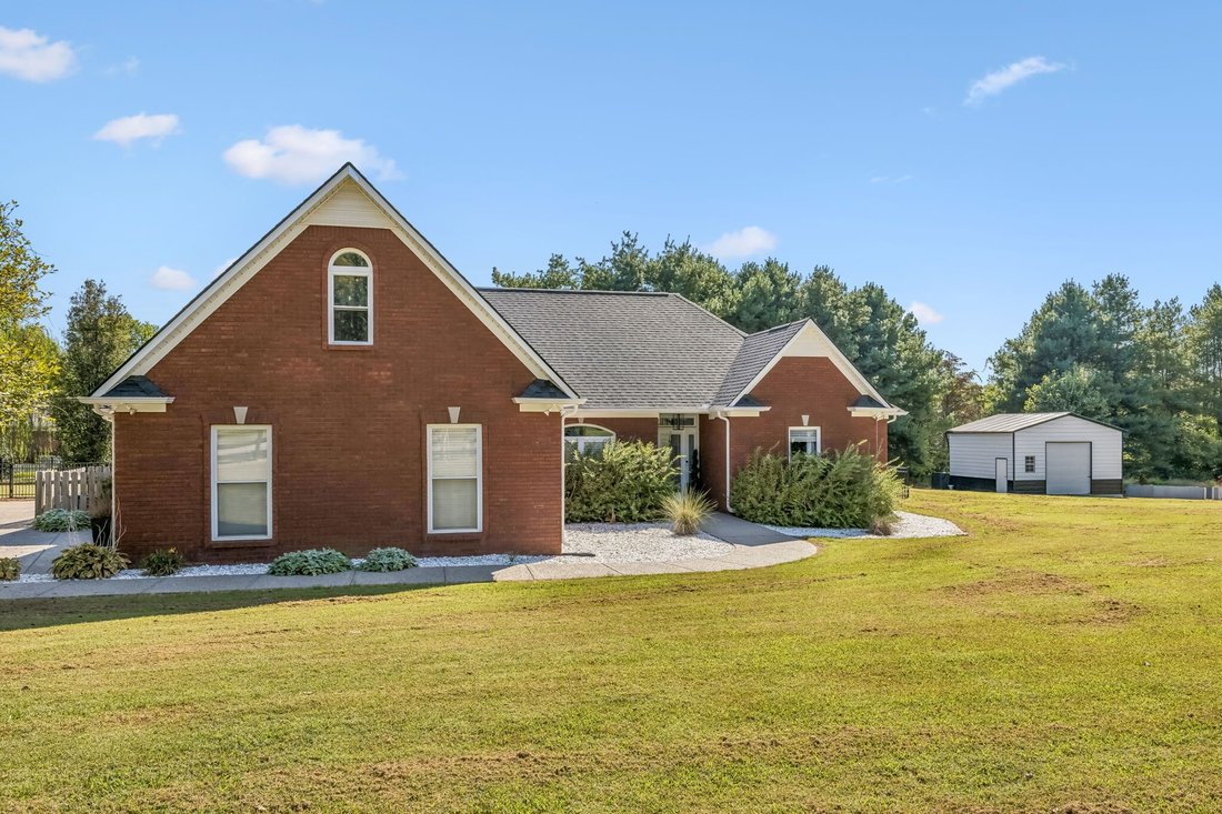 House in Columbia, Tennessee, United States 1 - 18854486