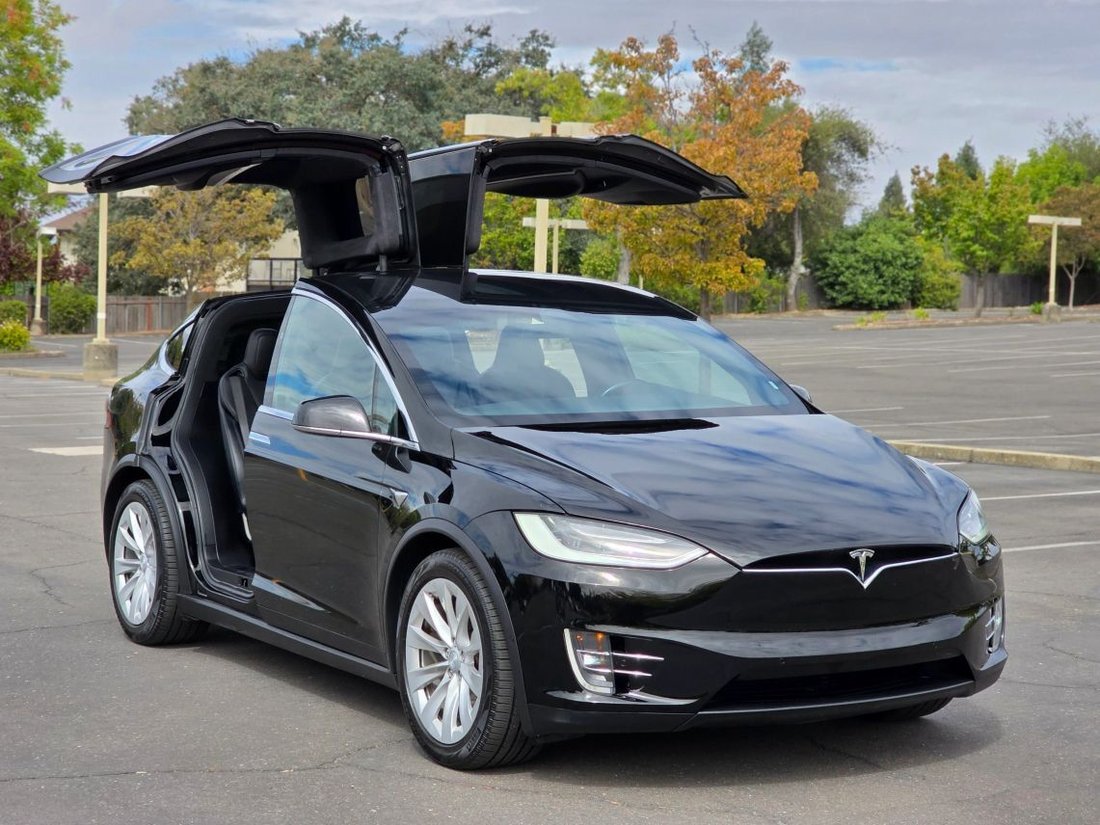Suv in Roseville, CA, United States 3 - 18856024