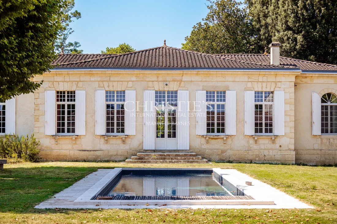 Estate in Cerons, Nouvelle-Aquitaine, France 2 - 18405023