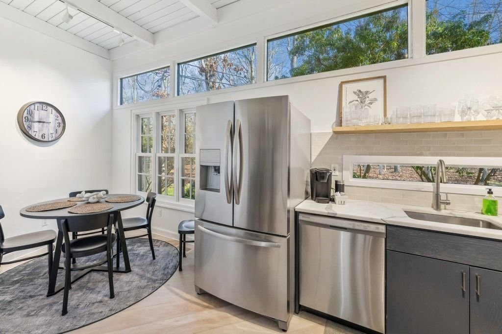 East Hampton, New York, United States 5 - 18847688