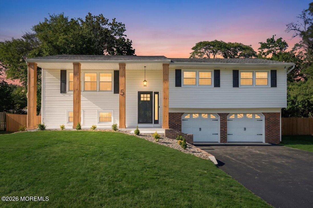House in Lincroft, New Jersey, United States 1 - 18854398