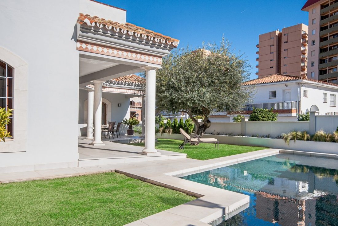 Villa in Fuengirola, Andalusien, Spanien 3 - 18859474