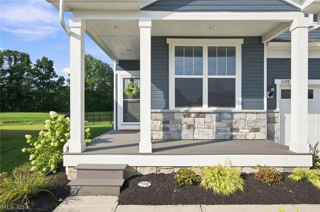 House in Olmsted Falls, Ohio, United States 3 - 18842445