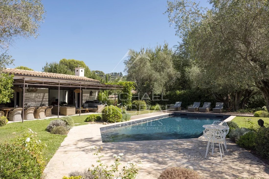 Villa à Mougins, Provence-Alpes-Côte d'Azur, France 1 - 18844112