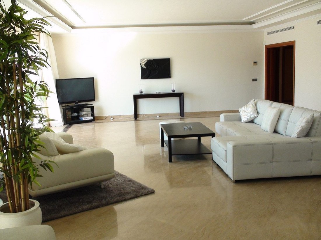 Apartment in Puerto Banus, Marbella, Spain 3 - 18859594