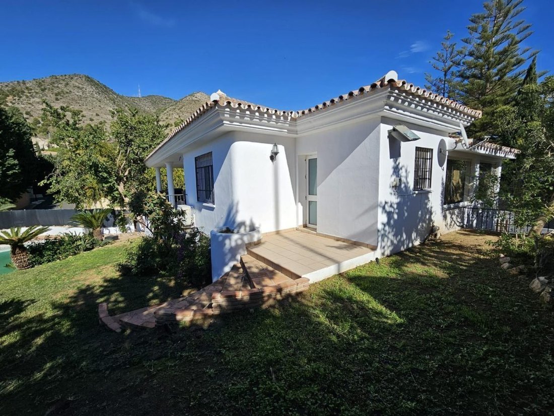 Villa a La Capellania, Benalmádena, Andalusia 2 - 18857224