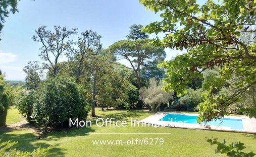 House in Cadenet, Provence-Alpes-Côte d'Azur, France 1
