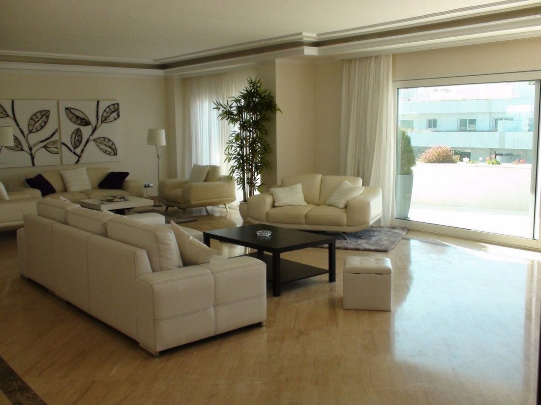 Apartment in Puerto Banus, Marbella, Spain 2 - 18859594