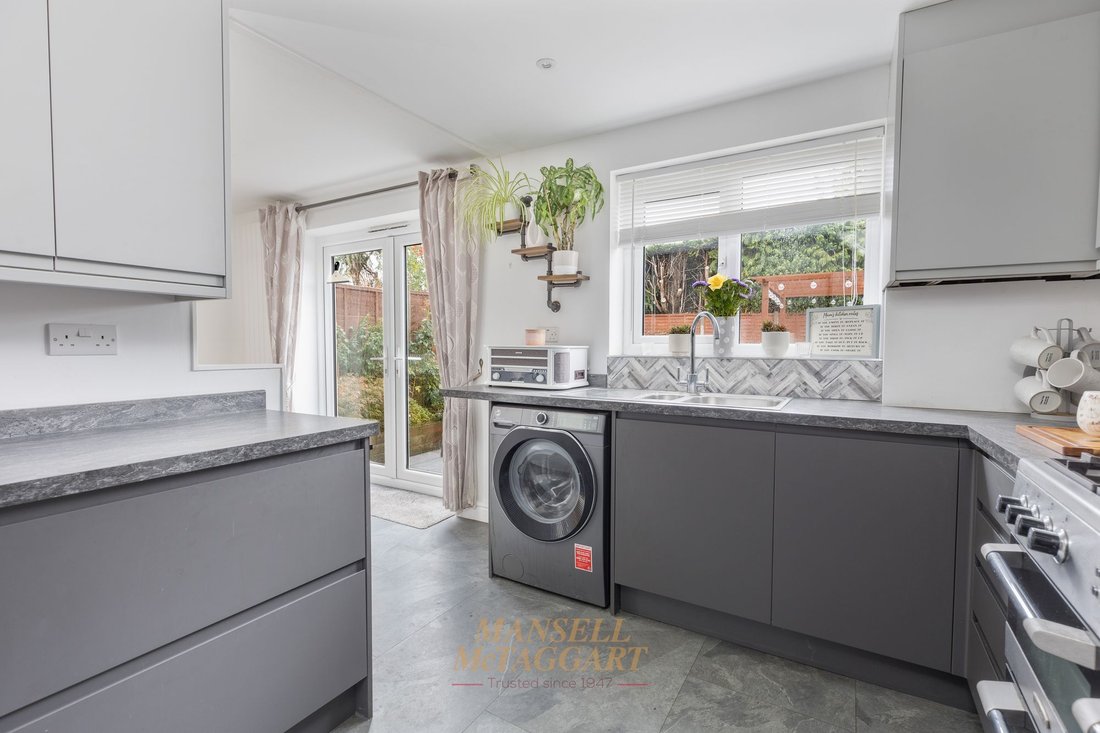Casa a Pound Hill, Crawley, Inghilterra 4 - 18843965